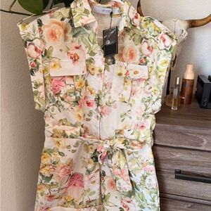 EB LUXE Los Angeles Floral Romper Small New with Tags